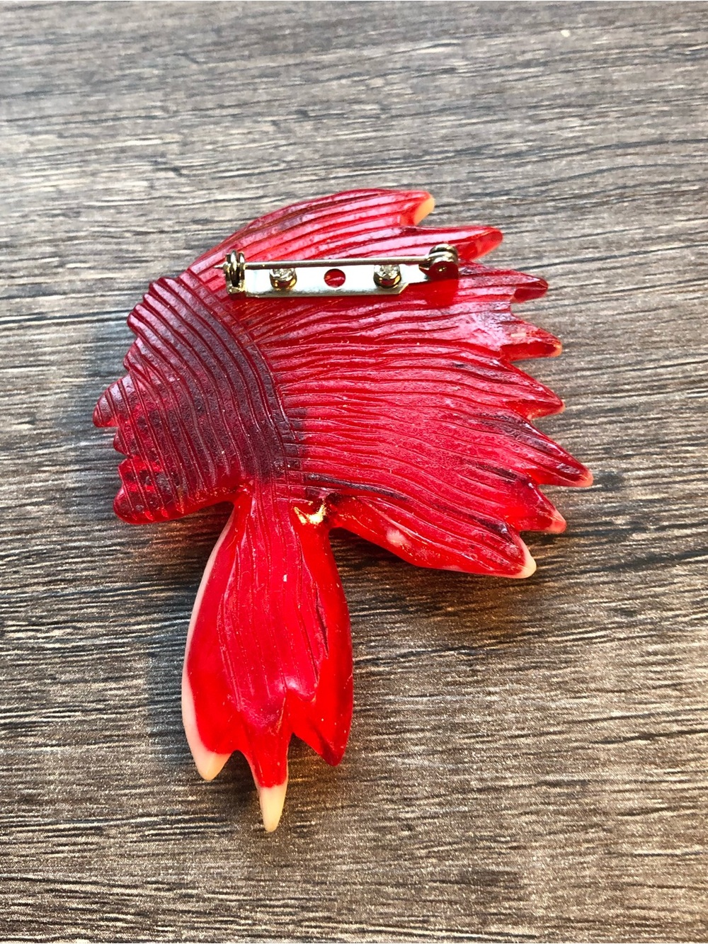 Native American Indian chief vintage carved painted brooch pin - Picture 4 of 4